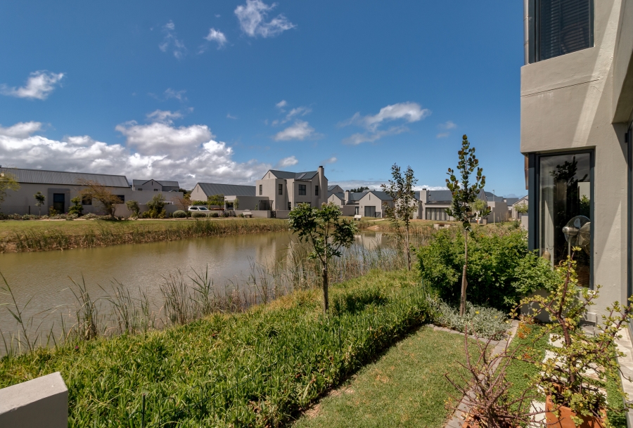 3 Bedroom Property for Sale in Aan de Wijnlanden Western Cape